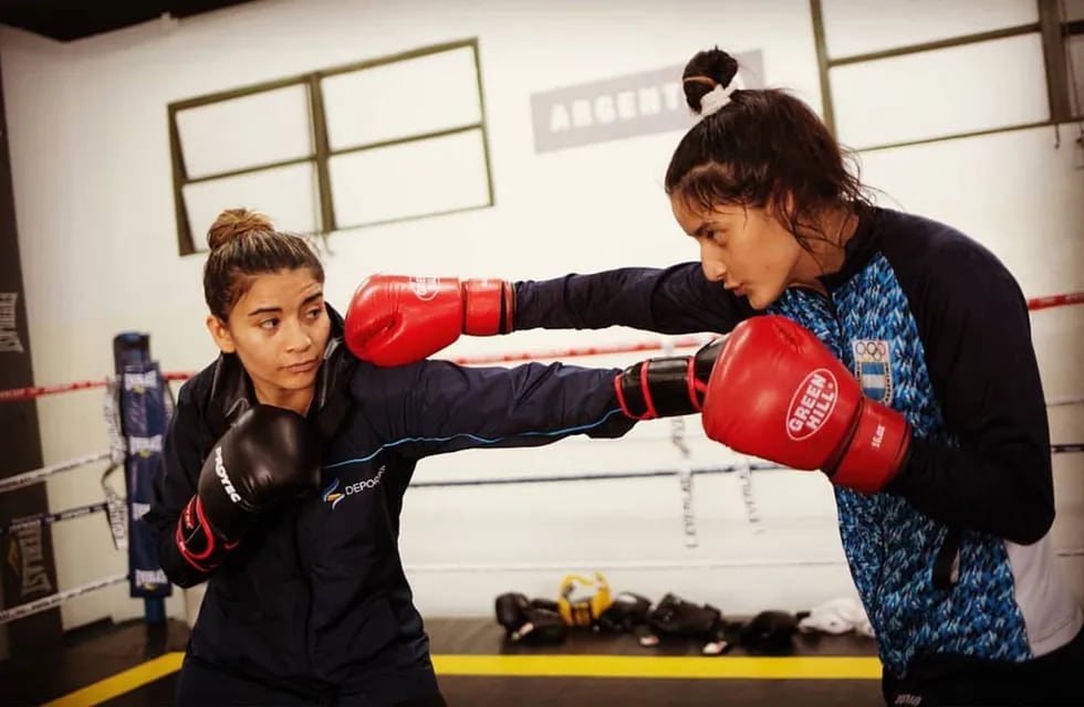 Las hermanas Leonela y Dayana Sánchez son reconocidas atletas en la ciudad de Córdoba. (La Nación /  archivo)