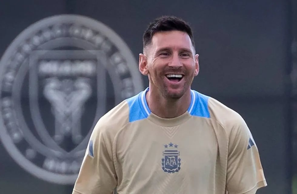 La felicidad de Messi en la previa de la Copa América (AFA)