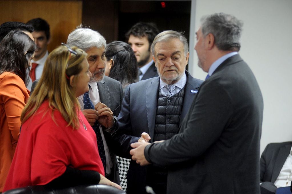 Se aprobó el juicio político contra el juez de Mendoza, Walter Bento y quedó suspendido