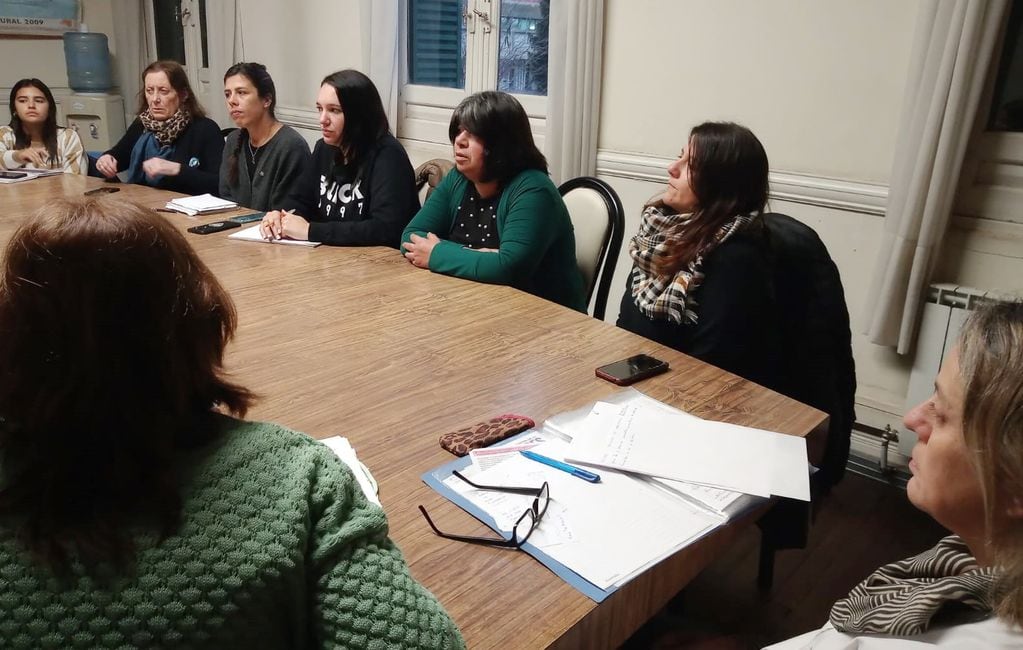 La Mesa Intersectorial de Mujeres de Tres Arroyos analiza acciones por la exposición mediática de hechos de violencia