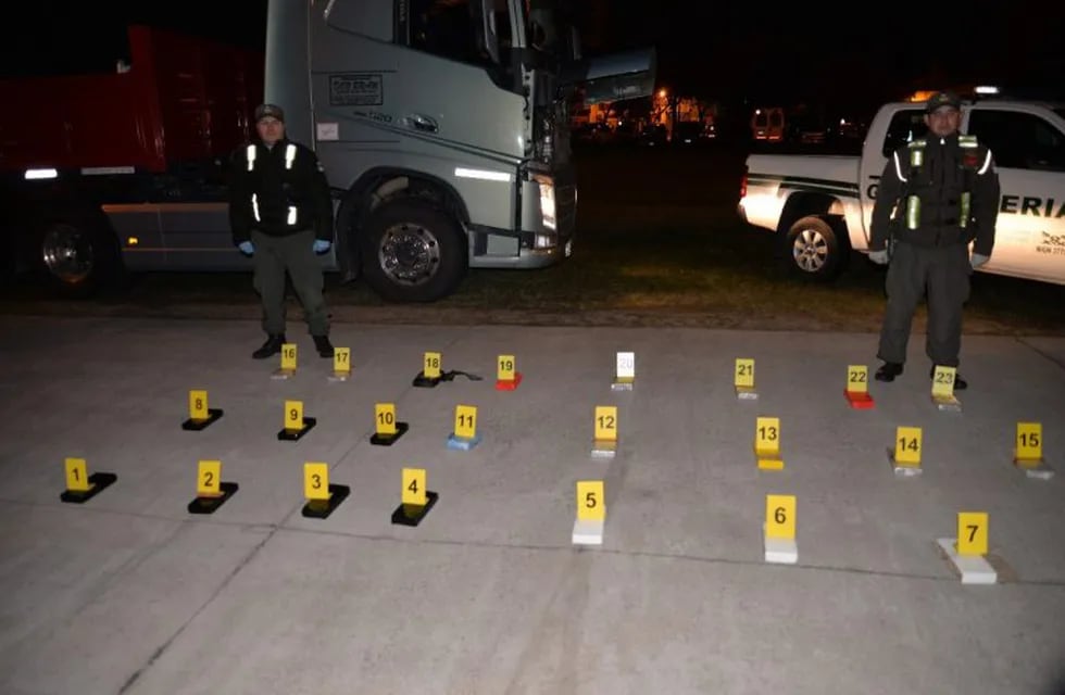 Operativo de Gendarmeria donde se desbarató banda narco y decomisó 23 kilos de cocaína