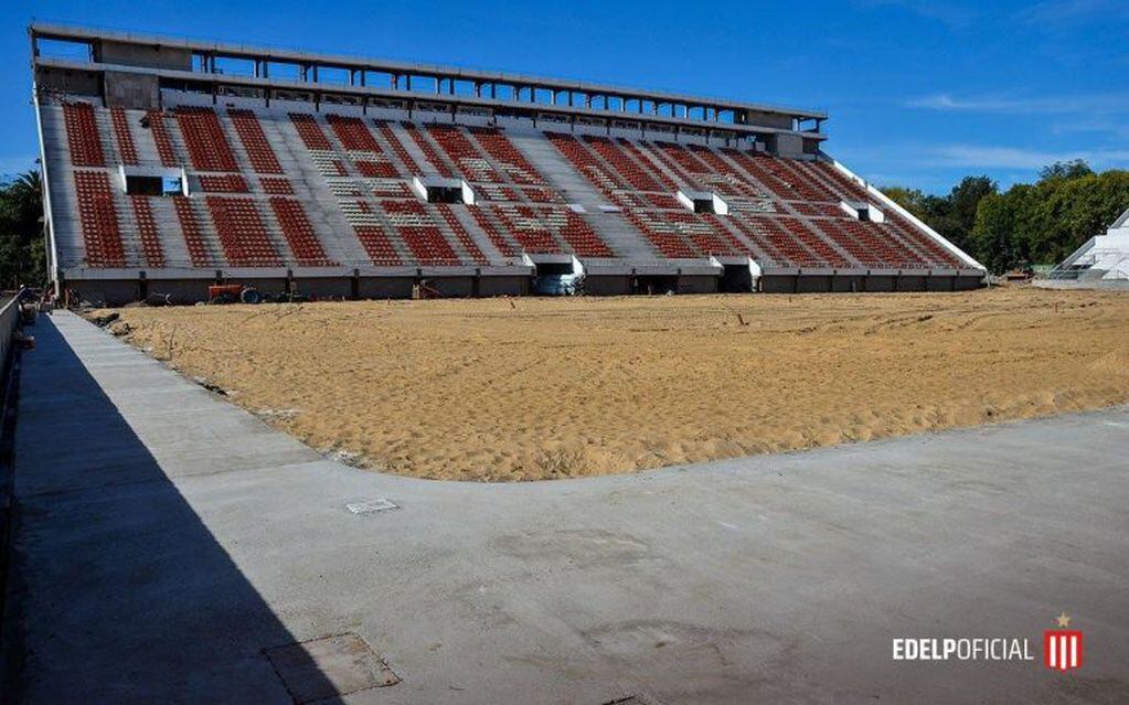 El histórico estadio de Estudiantes podría ser inaugurado en octubre.