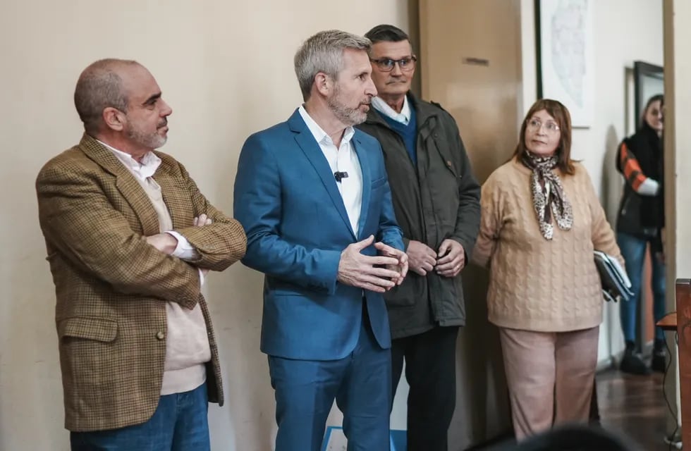 Frigerio estuvo acompañando a los auditores de la ANSES en la Caja de Jubilaciones de Entre Ríos.