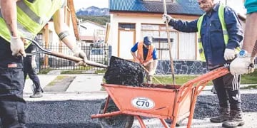 Ushuaia: repavimentación en un sector de Avenida Alem