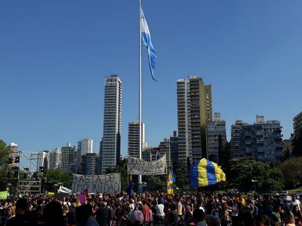 Alberto Fernández llegó a Rosario para el acto por el izamiento de la bandera