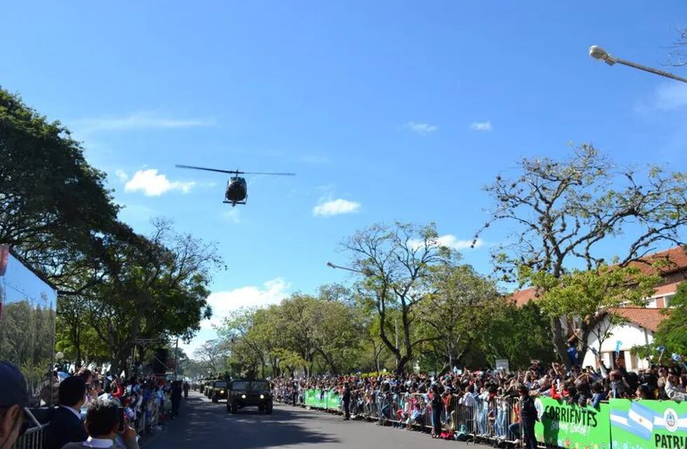Desfile Cívico Militar por el 25 de Mayo en Corrientes