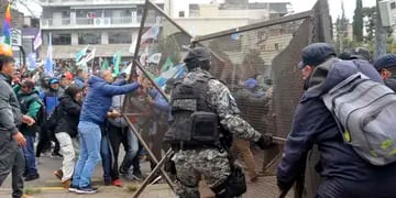 Protestas y represión en Jujuy.