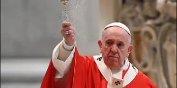 El Papa celebró por segunda vez la misa del Domingo de Ramos sin la habitual multitud.