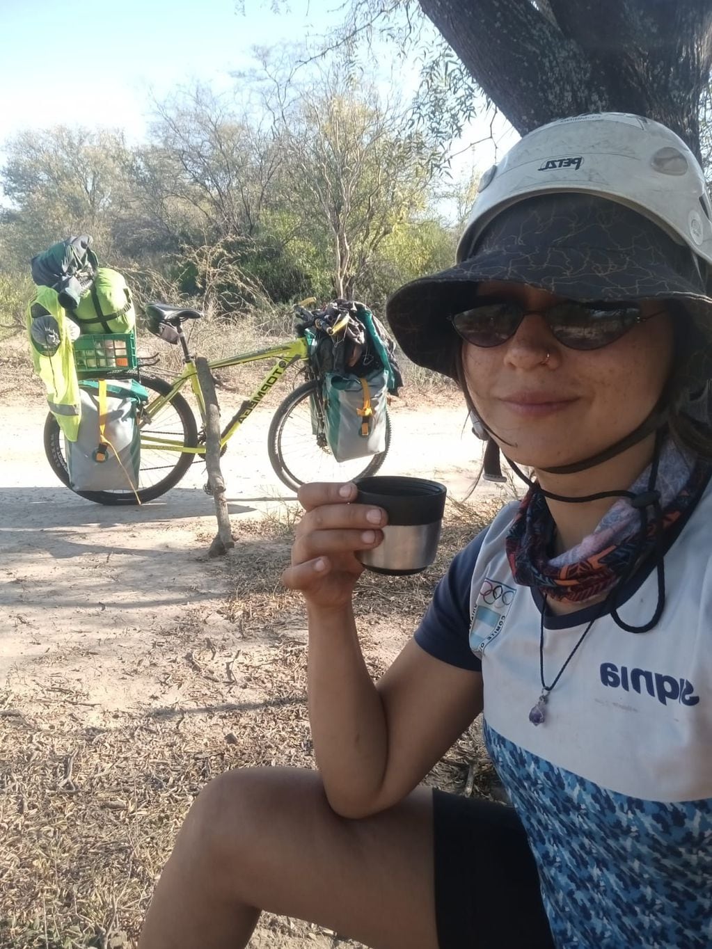Sofía Lépez, la sanjuanina que lo dejó todo para vivir viajando en bicicleta.
