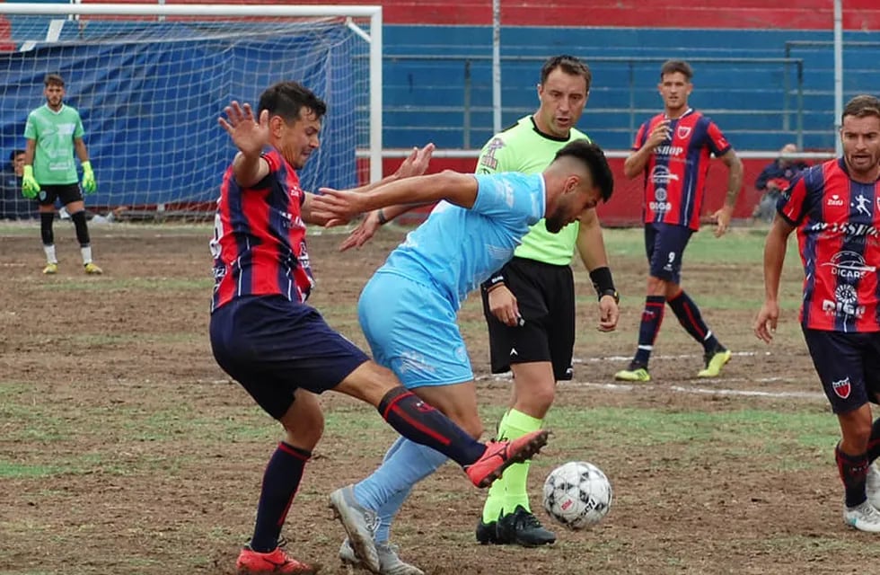Talleres y Gutiérrez SC igualaron 2-2 por la zona 3 del Torneo Regional Amateurs