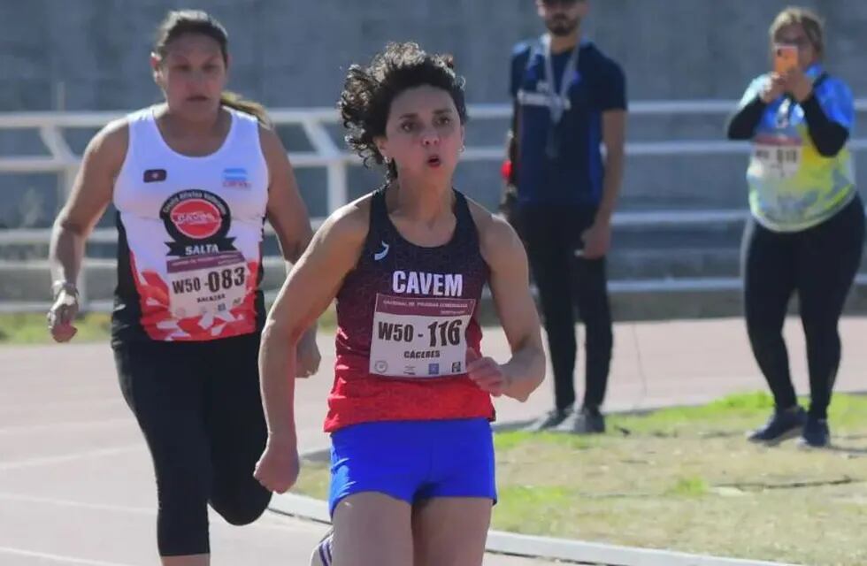 Jessica Cáceres Otto, de 54 años, campeón nacional de pruebas combinadas máster.