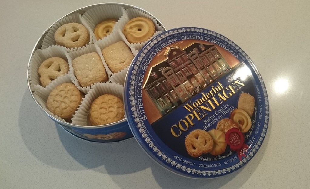 La famosa lata de galletitas danesas.