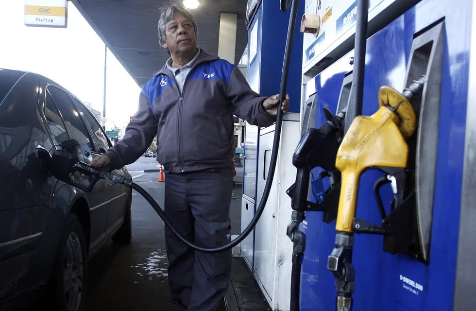 La escasez de combustibles llega a niveles críticos en Jujuy y demás provincias del NOA y NEA.