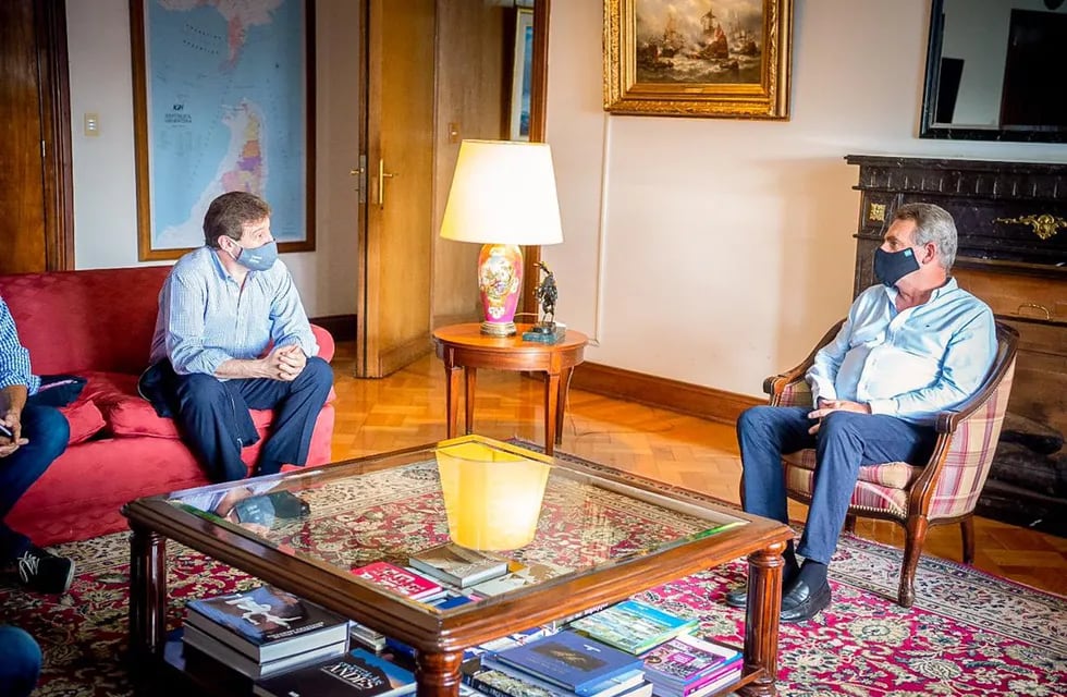 Gustavo Melella se reunió con el Ministro de Defensa de Nación, Agustín Rossi.