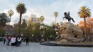 Recorre la ciudad de Mendoza caminando  y descubre su historia