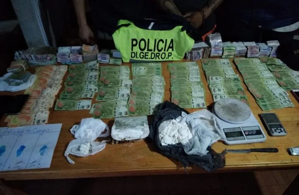 Secuestran droga y gallos de riña en allanamientos. (Comunicación Gobierno Tucumán)