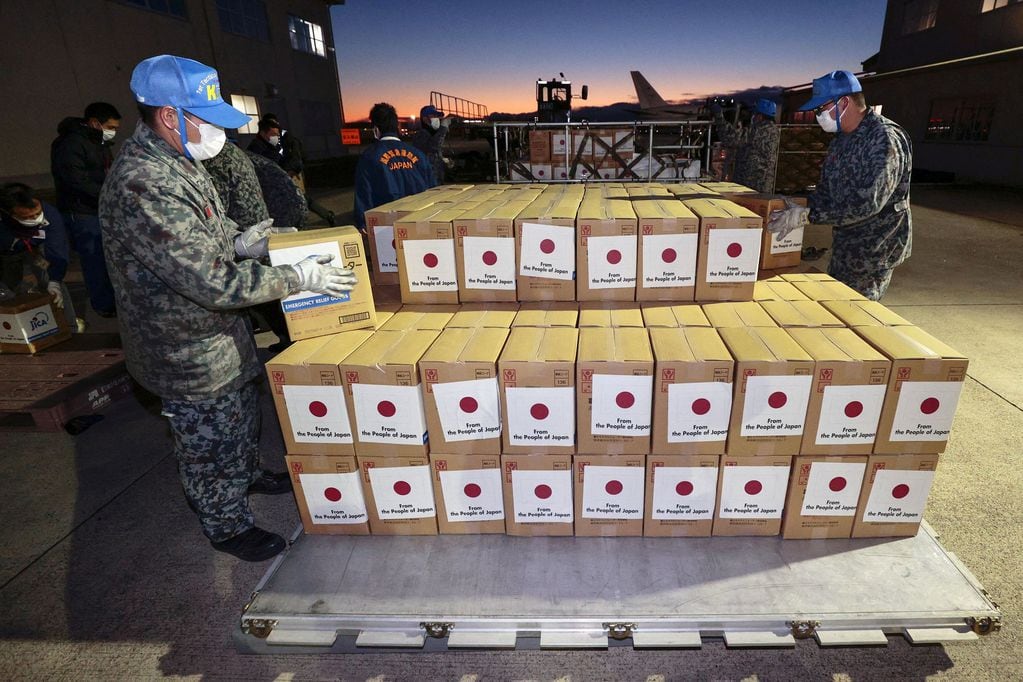 Japón prepara el envío de dos aviones C-130 con ayuda humanitaria hacia Tonga.