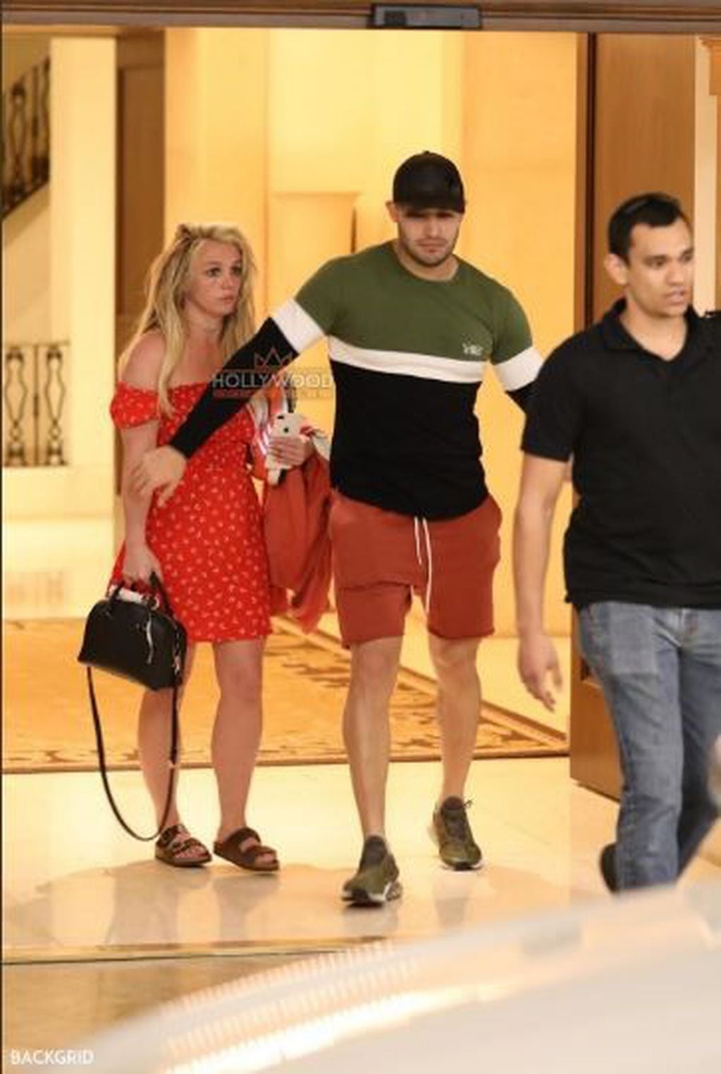 La cantante estadounidense Britney Spears se había internado en un centro psiquiátrico tras sufrir una crisis al no poder soportar el deterioro de la salud de su papá