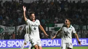 Lucas Melano celebra su gol ante Rosario Central