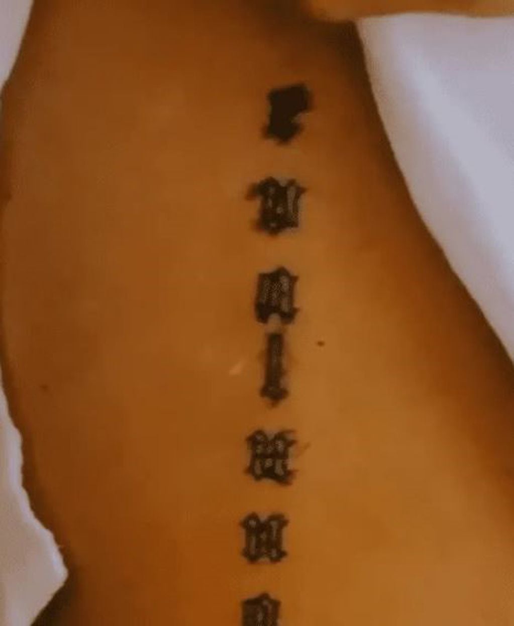 "Quédate con el que se tatue tu nombre", expresó Evaluna en el posteo que realizó en su cuenta oficial de Instagram.
