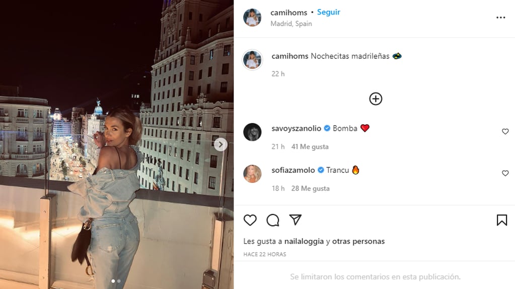 Camila Homs mostró su estilo jean con jean en su viaje a España.