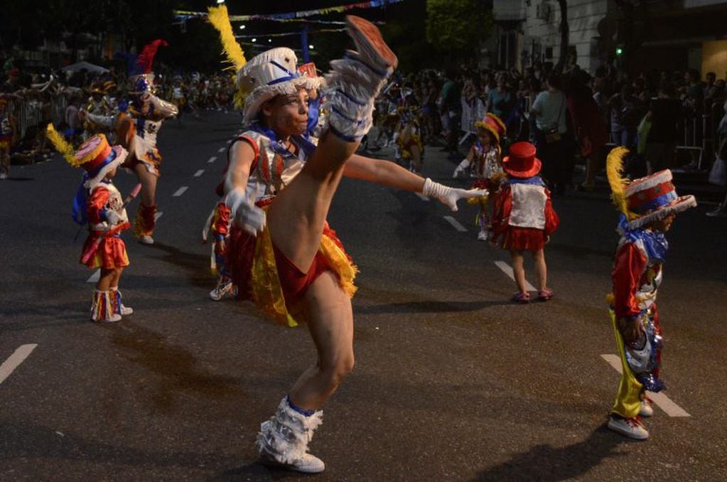 BUENOS AIRES 06/02/2016, COMENZARON LOS CARNAVALES PORTEÑOS 2016. FOTO:DYN/JAVIER BRUSCO. buenos aires  carnavales 2016 corso de avenida boedo costumbres tradiciones carnavales desfile murga   La Pasion que Faltaba