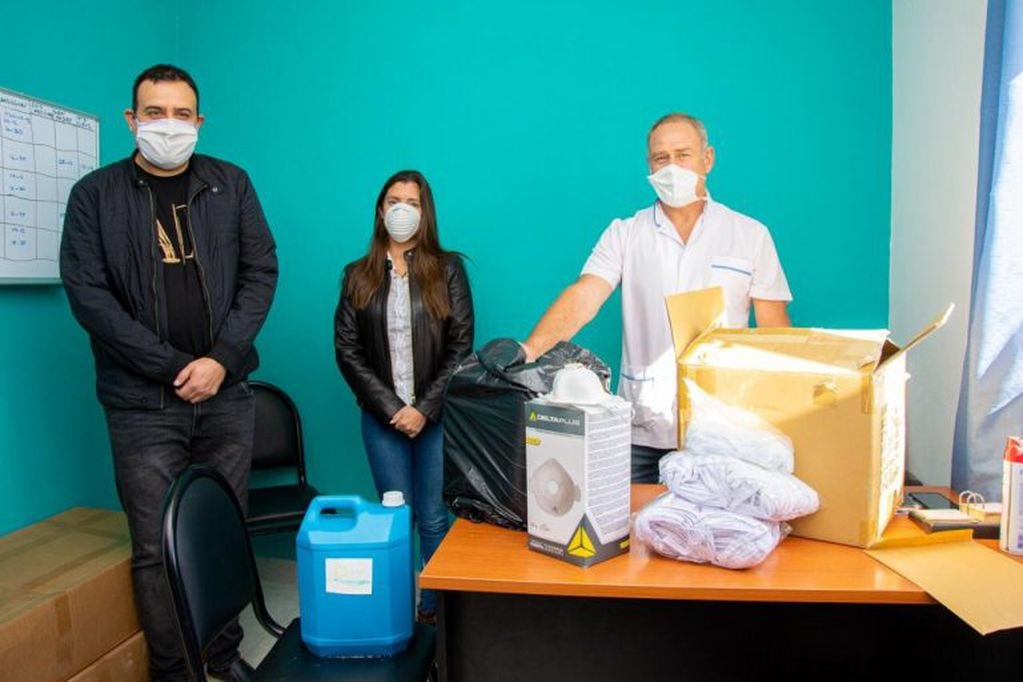 Florencia López entregó elementos sanitarios a Hospitales del interior provincial
