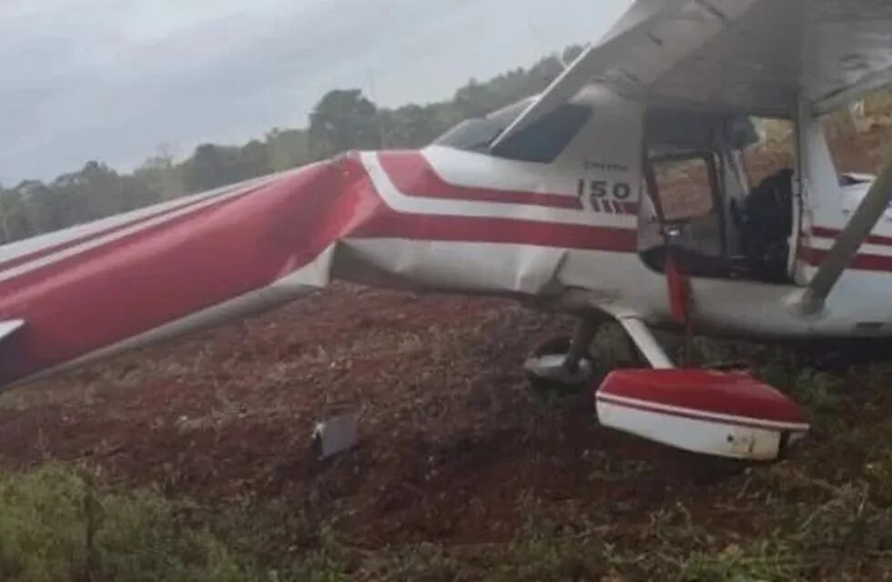 Milagro en Eldorado: una avioneta se estrelló y sus tripulantes salieron prácticamente ilesos del accidente.