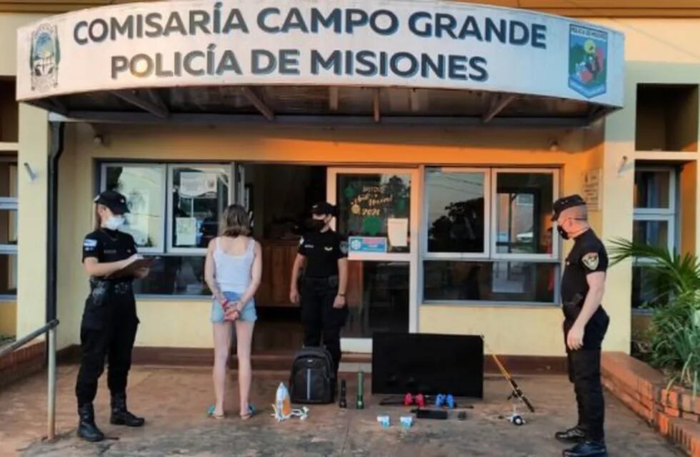 Allanan una vivienda en Campo Grande donde recuperaron objetos robados y detuvieron a una mujer.