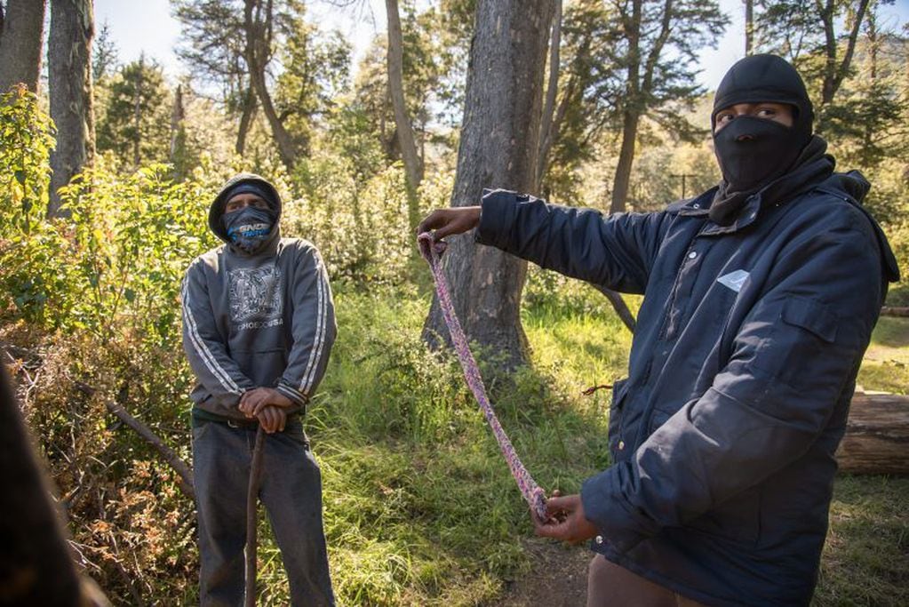Miembros de la comunidad mapuche mantienen su reclamo en varias regiones de la Patagonia.