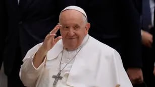 Tras recibir al ministro de Ucrania, el papa Francisco visitó Hungría