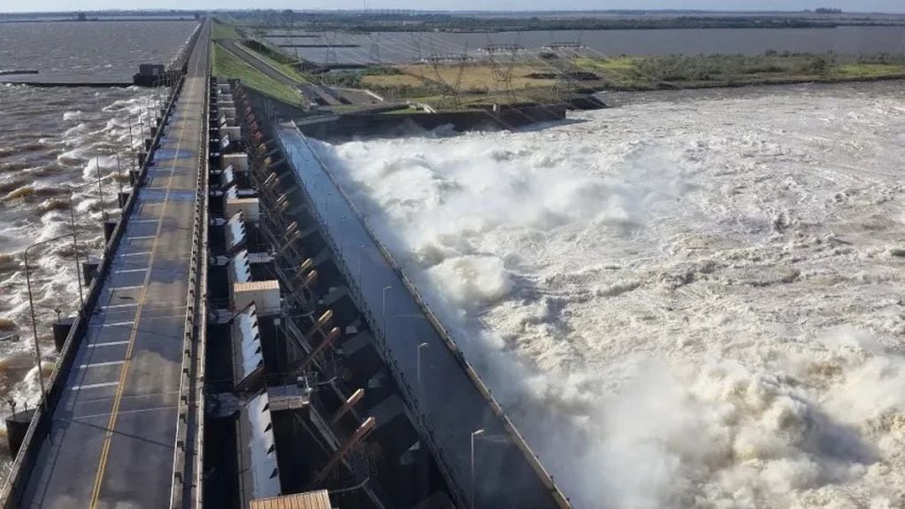 Indicaron que el nivel del río Paraná aumentó en un 115 porciento.