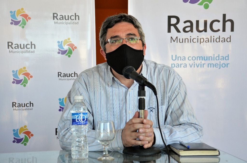 Así fue el recorrido del ministro Javier Rodriguez en Rauch