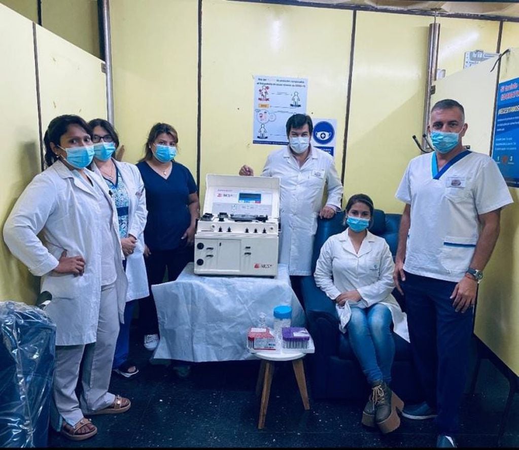 La máquina extractora de plasma de Orán se encuentra en perfecto funcionamiento (Facebook Hospital de Orán - "Sitio Oficial")