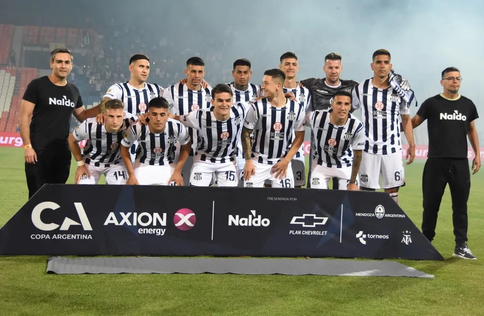 La formación inicial de Talleres ante Boca, en Mendoza, por los cuartos de final de la Copa Argentina 2023 (Fotobaires).