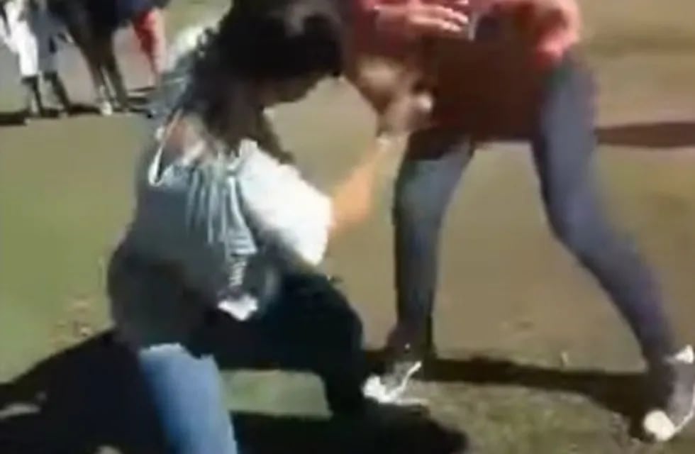 Violencia entre dos niñas en San Rafael.