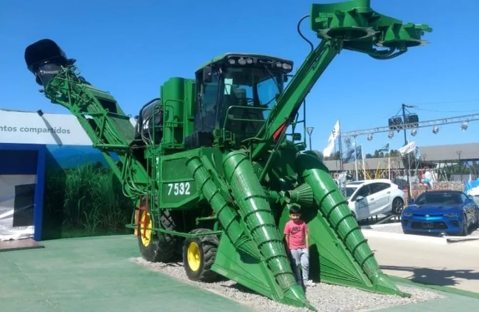 Una máquina cosechadora del Ingenio Ledesma, que estuvo en exhibición en la Reciente Expojuy 2018.
