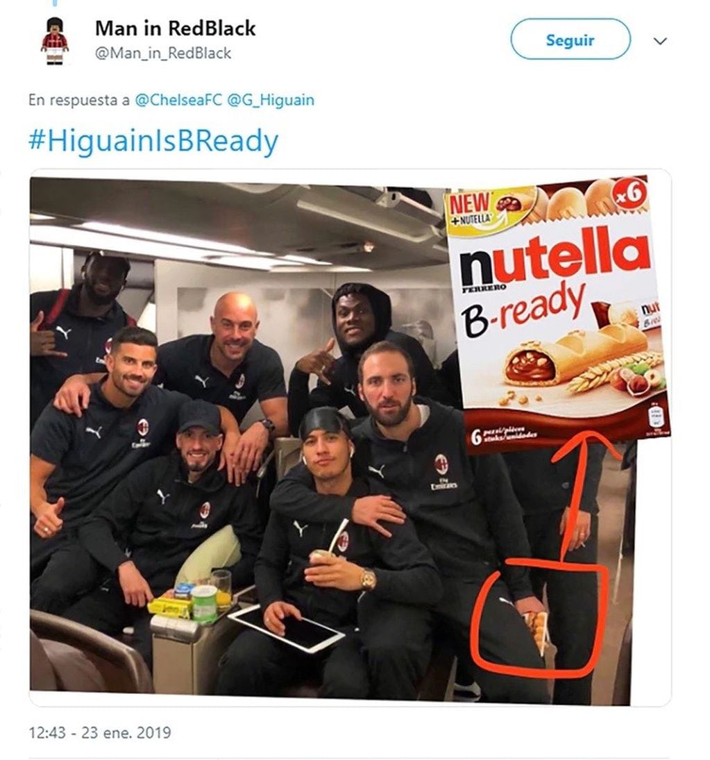 Hinchas del Milan se burlan de Gonzalo Higuaín por una foto en la que aparece ocultando un paquete de dulces.