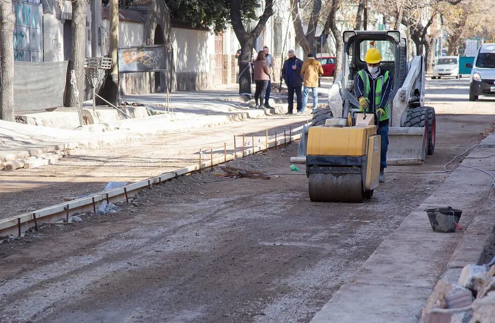 La Comuna de la Ciudad de Mendoza presentó el cronograma de calles que estarán cortadas por trabajos de bacheo, hormigonado y poda del arbolado público. Gentileza MCM