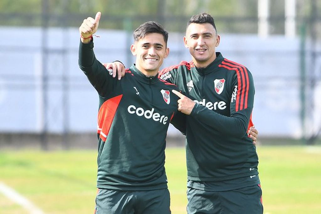 Pablo Solari y Matías Suárez, delanteros de River en una práctica en la previa de Talleres. (Prensa River).