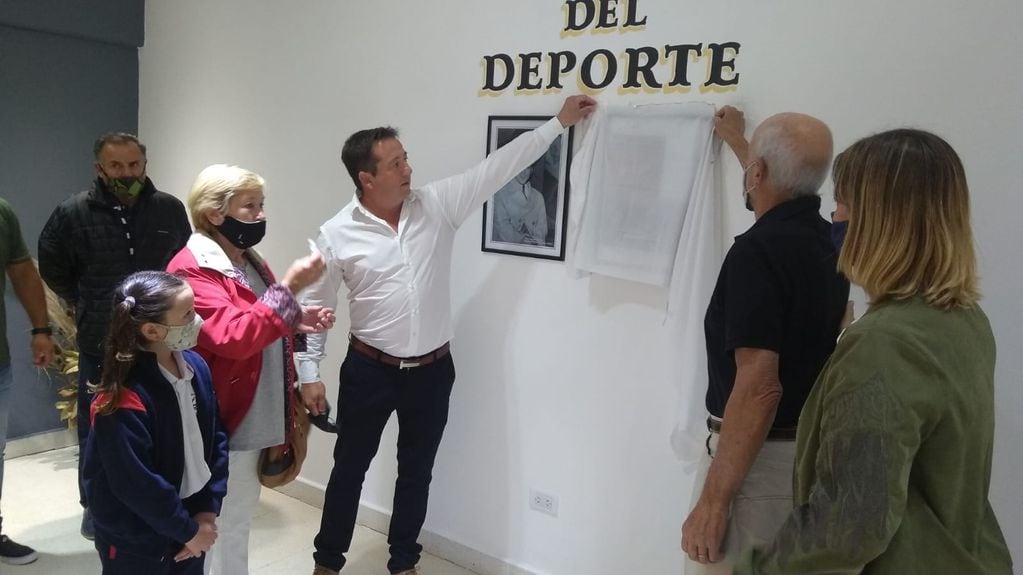 Roberto Carrin ya forma parte del Paseo de Deporte