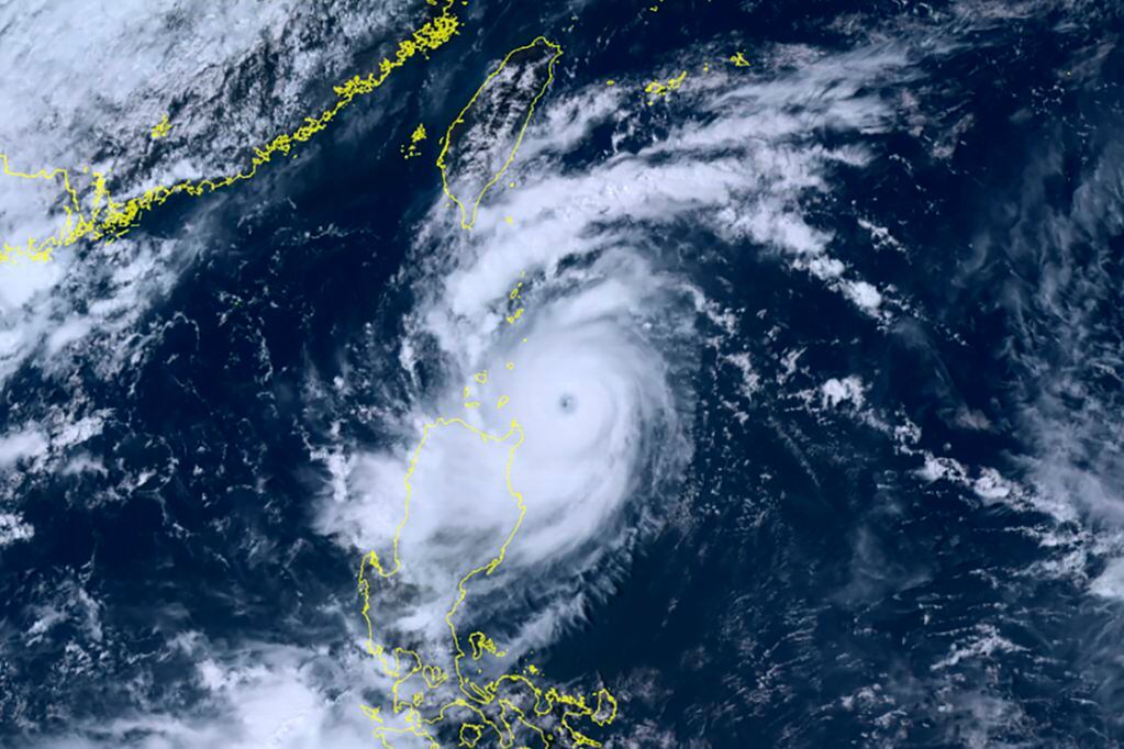 Imagen satelital de un tifón.