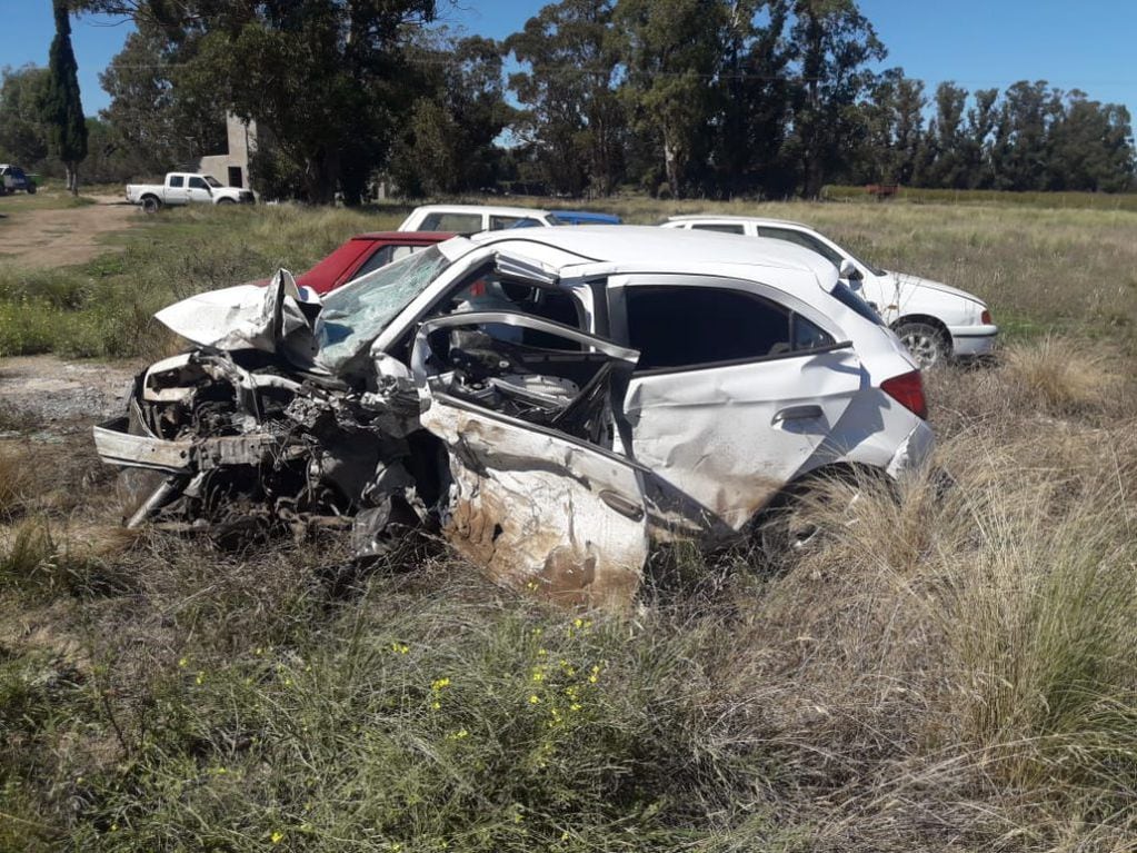 Dos autos impactaron de frente y falleció un hombre de 55 años