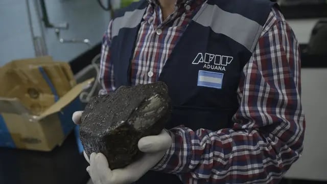 Aduana secuestró un meteorito que estaba en un auto que venía de Chile