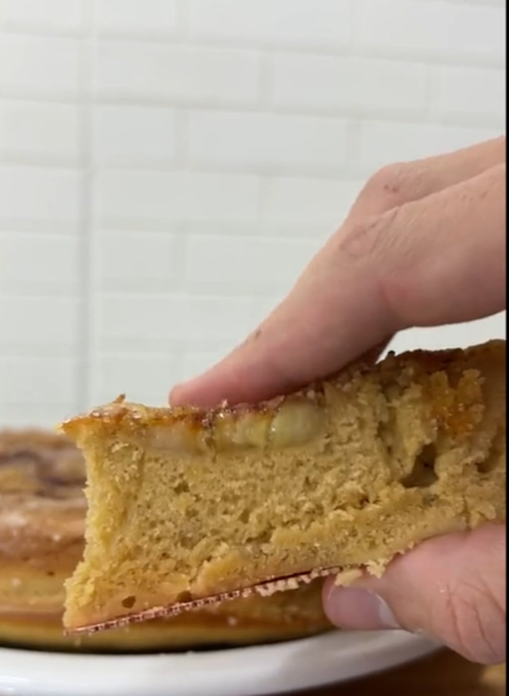 Cómo hacer la torta invertida de banana split