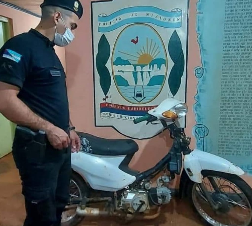 Recuperan motocicleta robada en Puerto Iguazú.