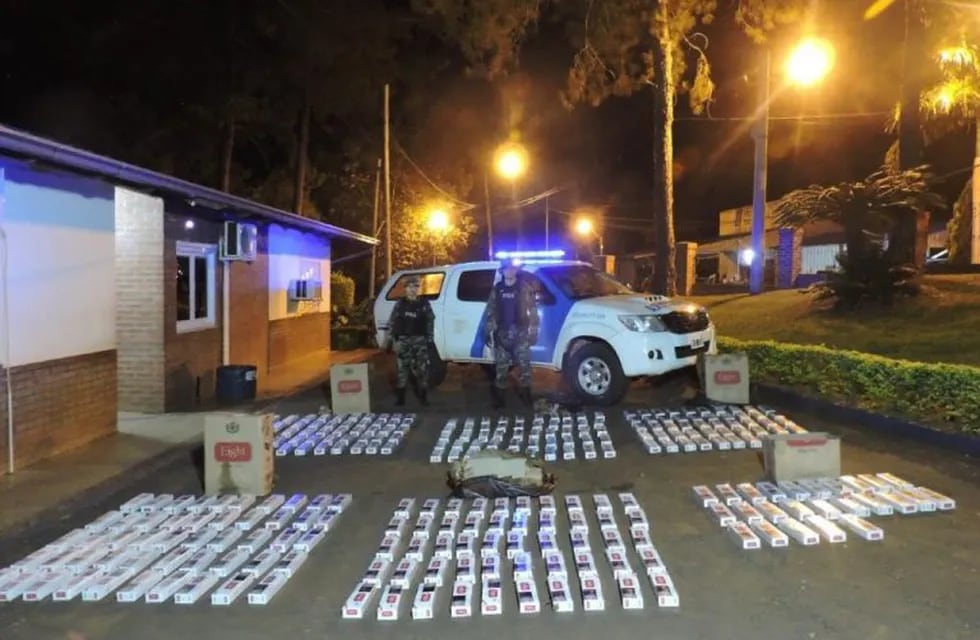 Cigarrillos de una captura de contrabando en Misiones. (Prefectura)