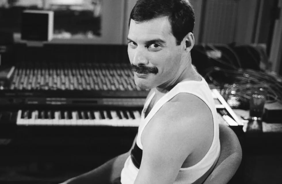Freddie Mercury is seen in this undated still image, in an unknown location.  Peter Roshler/ Mercury Songs Ltd/Handout via REUTERS ATTENTION EDITORS - THIS IMAGE WAS PROVIDED BY A THIRD PARTY. MANDATORY CREDIT. FOR EDITORIAL USE ONLY IN REPORTING THE GLOBAL ANNOUNCEMENT RELATING TO THE LAUNCH OF THE FREDDIE MERCURY - LOVE ME LIKE THERE'S NO TOMORROW VIDEO FOR AIDS AWARENESS. NO NEW USES AFTER 2359 GMT ON DECEMBER 31, 2019. IMAGES MUST BE USED IN THEIR ENTIRETY - NO CROPPING OR OTHER MODIFICATIONS. NO RESALES, NO ARCHIVES.