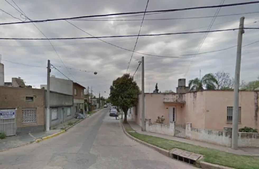 El crimen ocurrió sobre el cruce de Sauce y Díaz de Solís. (Google Street View)