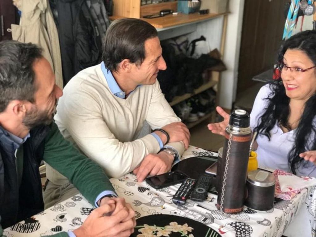 CCARI charlando con vecinos de Ushuaia